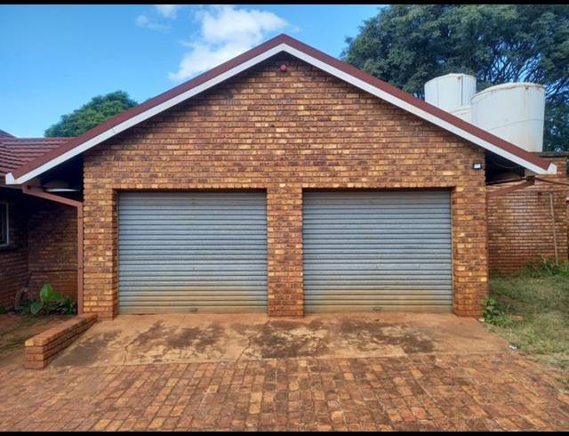 4 BEDROOM HOUSE FOR SALE IN LAERSDRIF